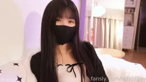 明明说好了只给口交都把你口射了却还要被压在地上狠狠干 懒懒猪