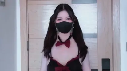 撅高高屁股主动用小穴温暖爸爸的大鸡巴 狐不妖