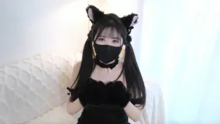 私房约拍猫耳娘蜜穴被摄影师射烂 懒懒猪